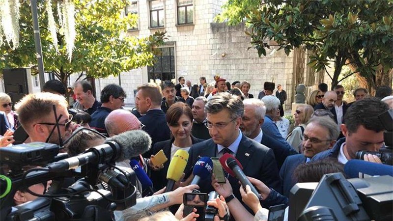 Plenković: U mandatu ove Vlade djelatnicima u osnovnom i srednjem školstvu plaće su podignute za 11,5 posto